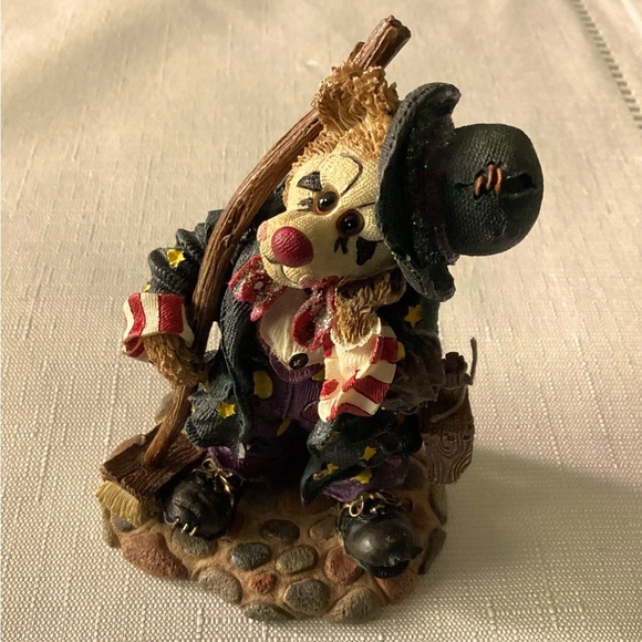 Boyd Bears Vintage Emmit Kleansweep  Resin Figurine - Picture 1 of 5